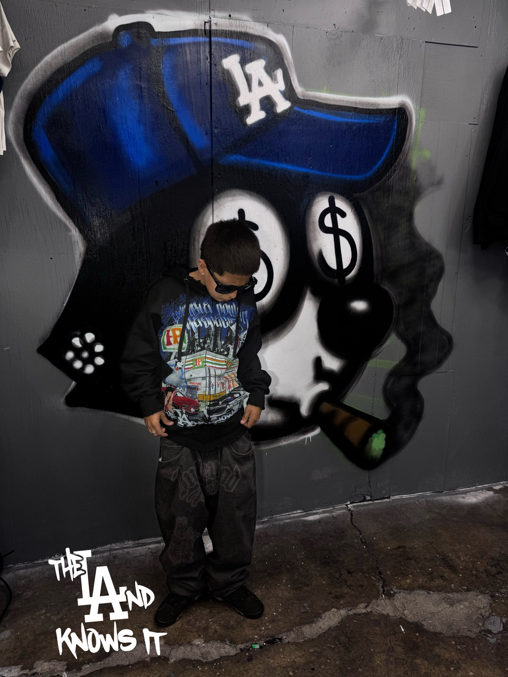 “The Land Knows It❕”Distress ZipUp Hoodies